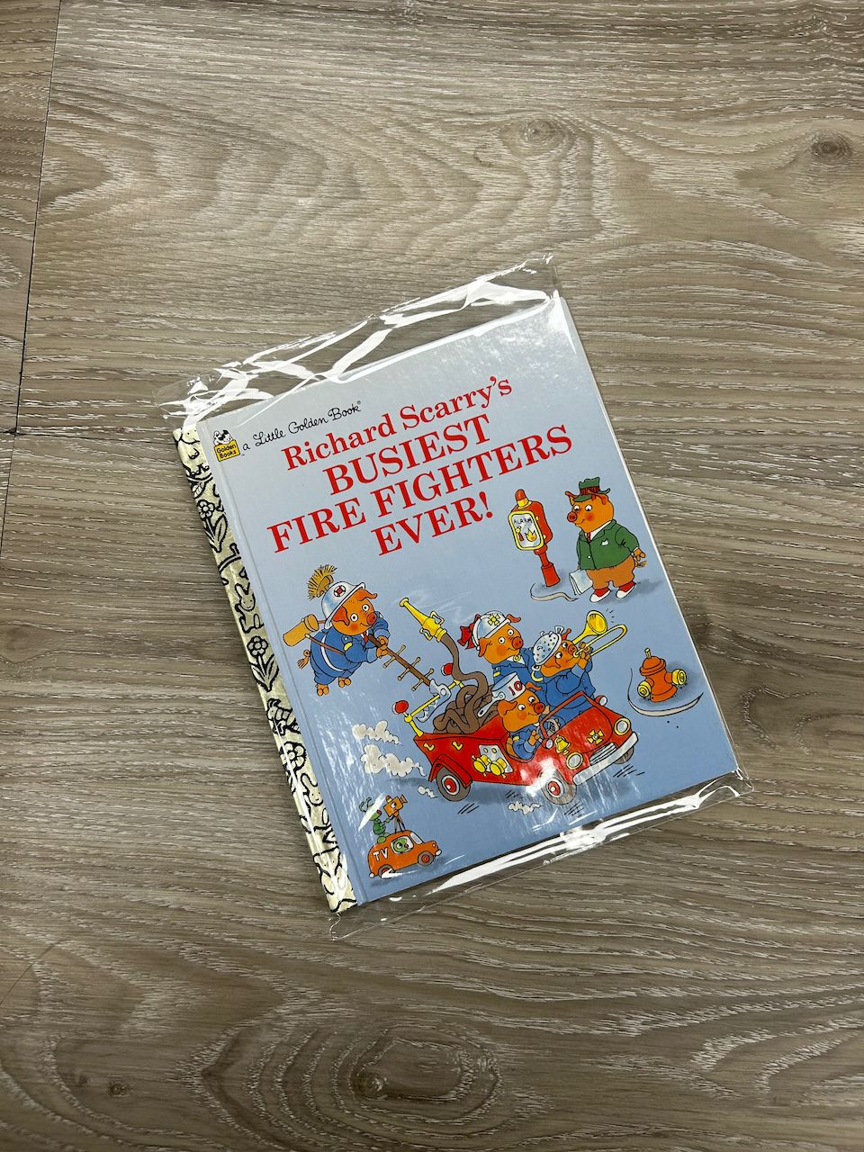 Richard Scarry&#39;s Busiest Fire Fighters Ever - Little Golden Book