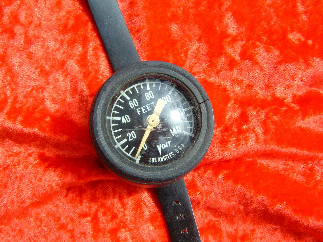Voit 140 foot depth gauge black sea hunt style Voit 140 foot depth gauge black sea hunt style