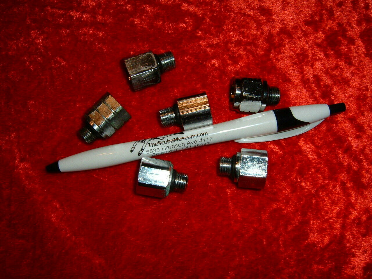 3/8 male to 7/16 female brass high pressure adapter for your banjo fitting USED