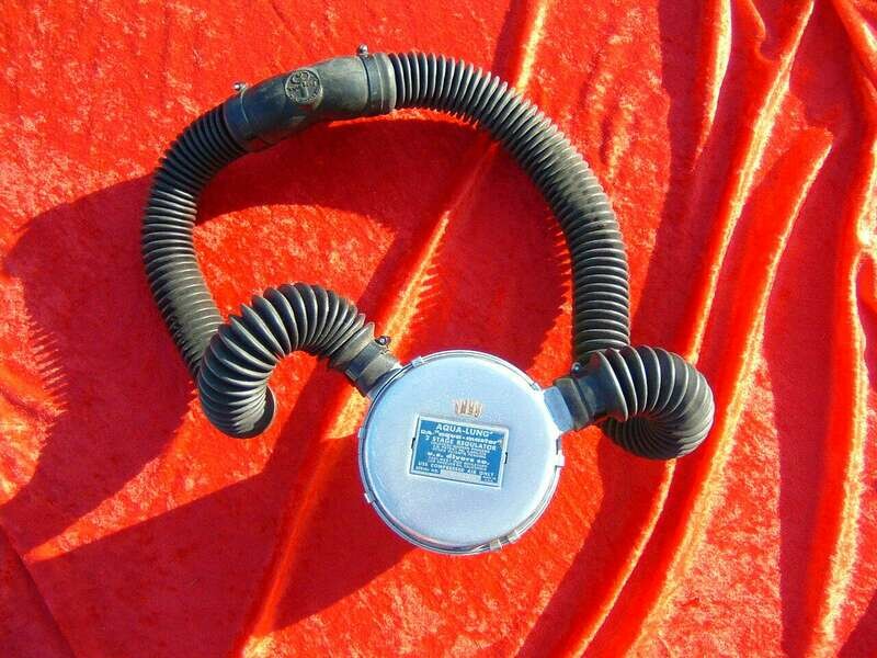 US Divers Aquamaster satin chrome and STRIKE hoses #205143