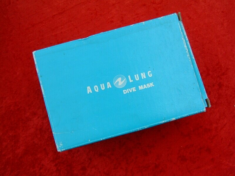 US Divers V mask NIB NOS