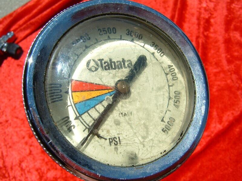 Tabata  SPG pressure gauges with 7/16 thread USED