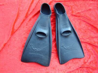Voit A10 Skin Diver fins SMALL size 5-7 Voit A10 Skin Diver fins SMALL size 5-7