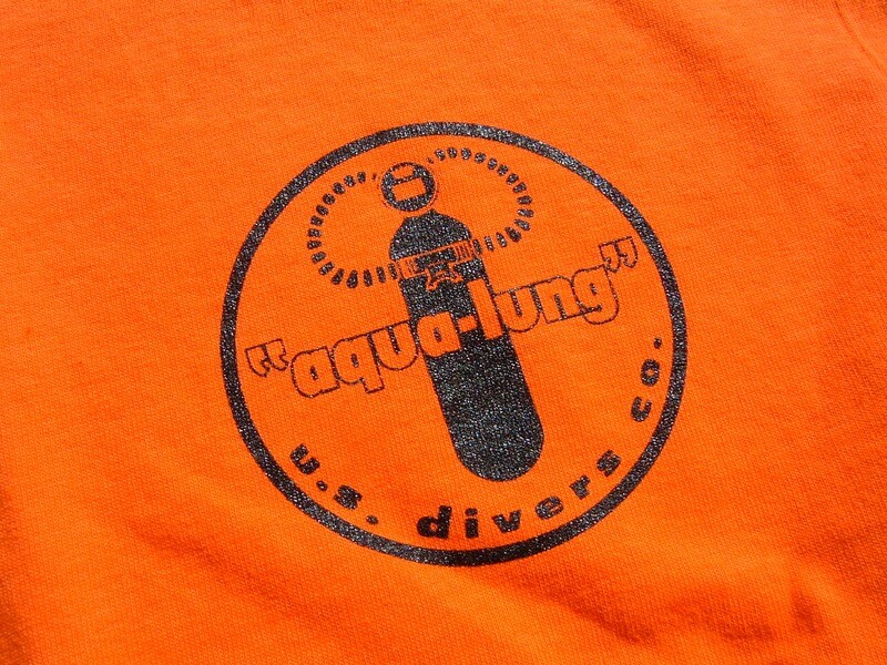 1958 Diorama US Divers Aqua Lung WOMANS Ultra Gildan T Shirt