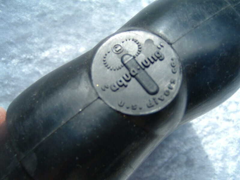 US Divers New Curved reproduction mouthpiece in Black  food grade silicone