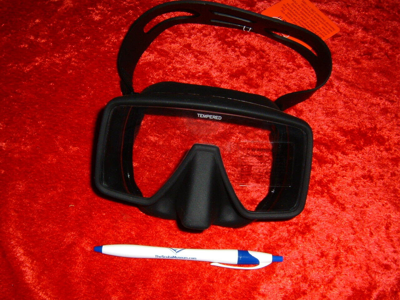 Frameless UDT SEAL style mask new made copy of the scubapro RED TAG!!!!  LAST ONE