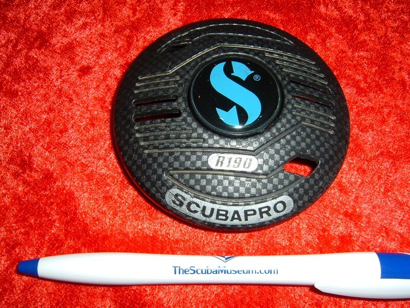 Scubapro r190 second stage cover w purge button NOS BLACK