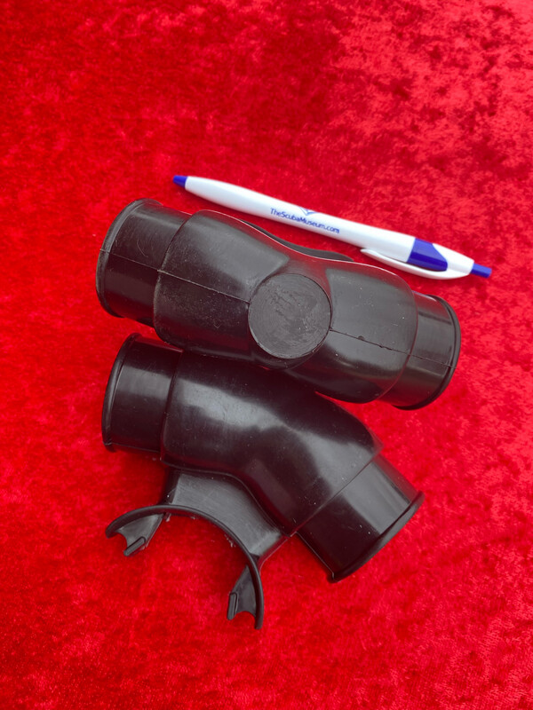 BLANK New Curved reproduction mouthpiece in Black  food grade silicone