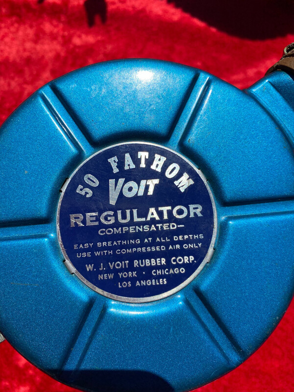 Voit 50 Fathom regulator Blue model BARN FRESH w tinnerman clamps