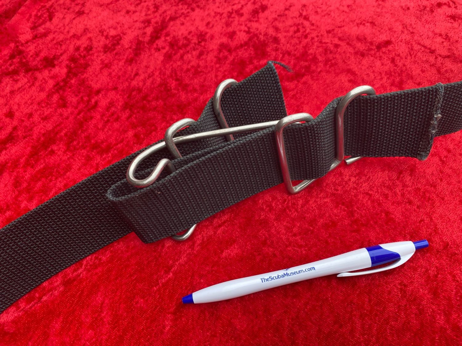 Wire scuba weight belt and buckle USED