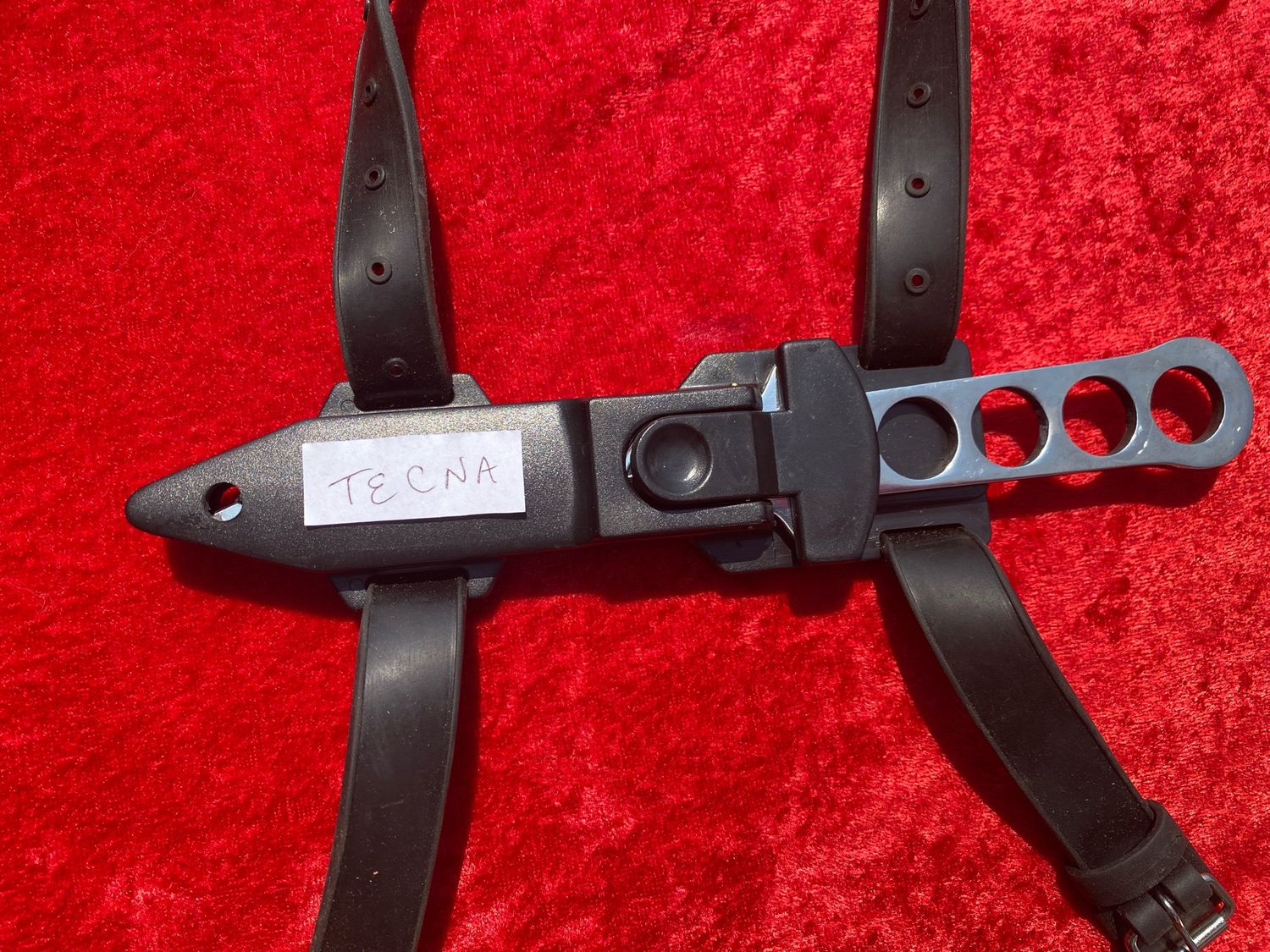 Imposter fake Tekna Tek Knife with sheath