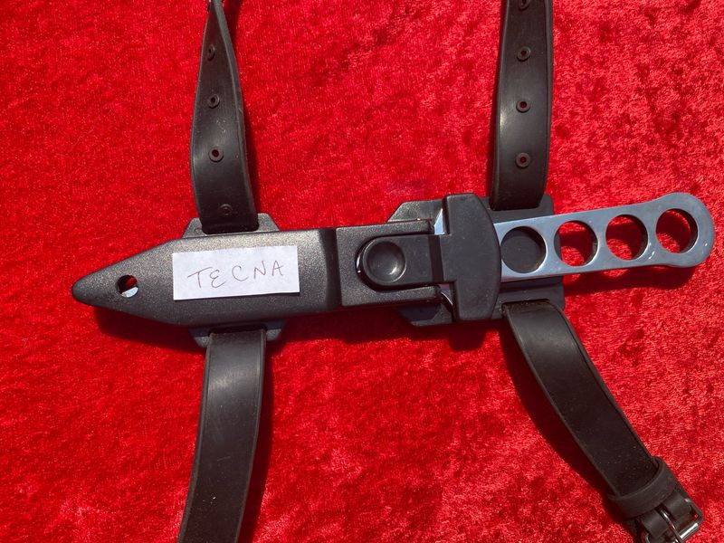 Imposter fake Tekna Tek Knife with sheath