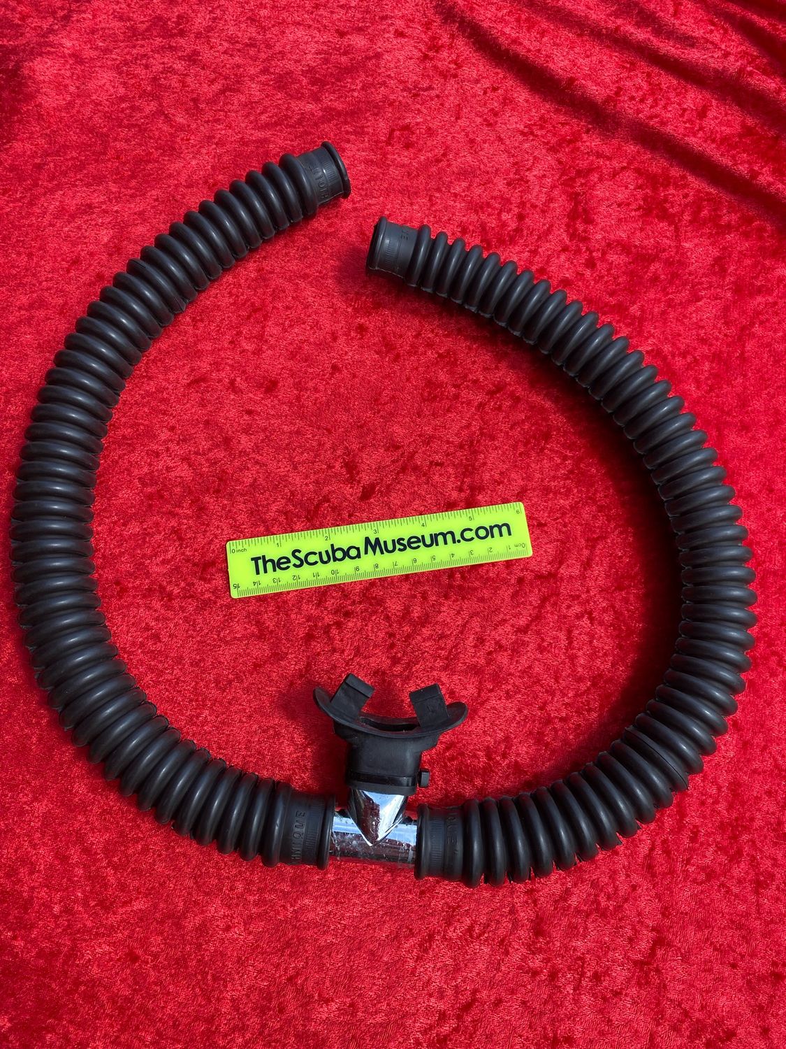 Spirotechnique used OEM one inch hoses for early MIstral with rare metal mouthpiece