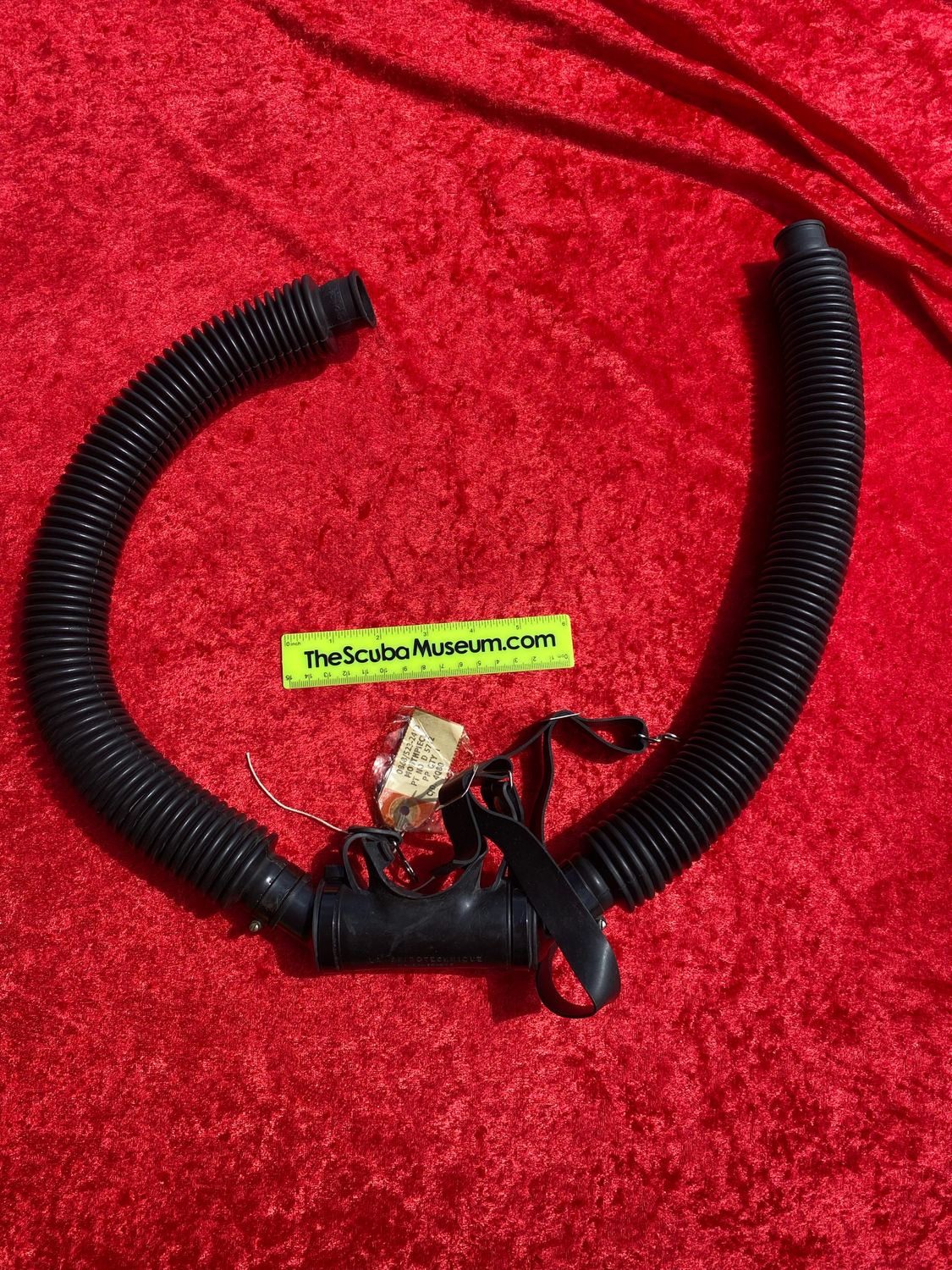 Spirotechnique unused OEM one inch hoses for  Royal Mistral with late model version of mouthpiece