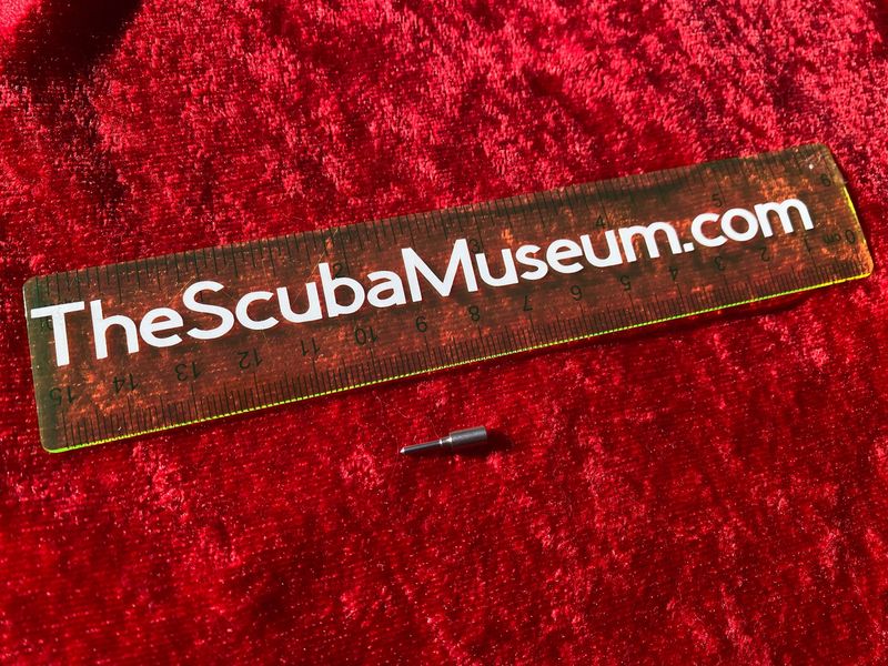 Mistral single stage pin REPRODUCTION 1002-11