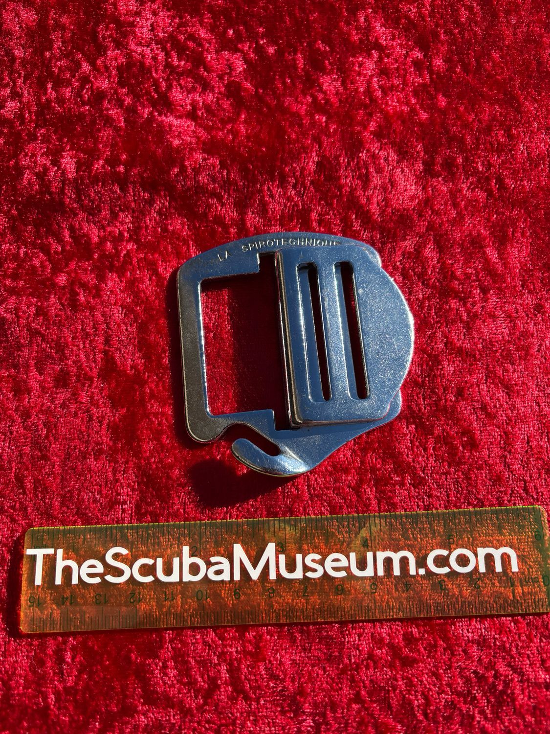 Spirotechnique buckle (Cousteau buckle)