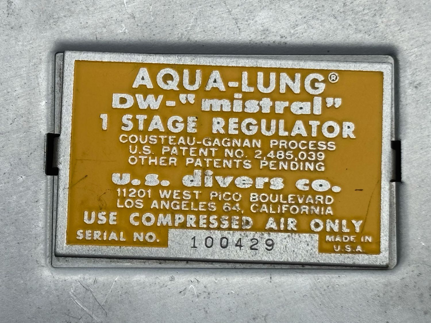 US Divers Mistral cans (used) 100429