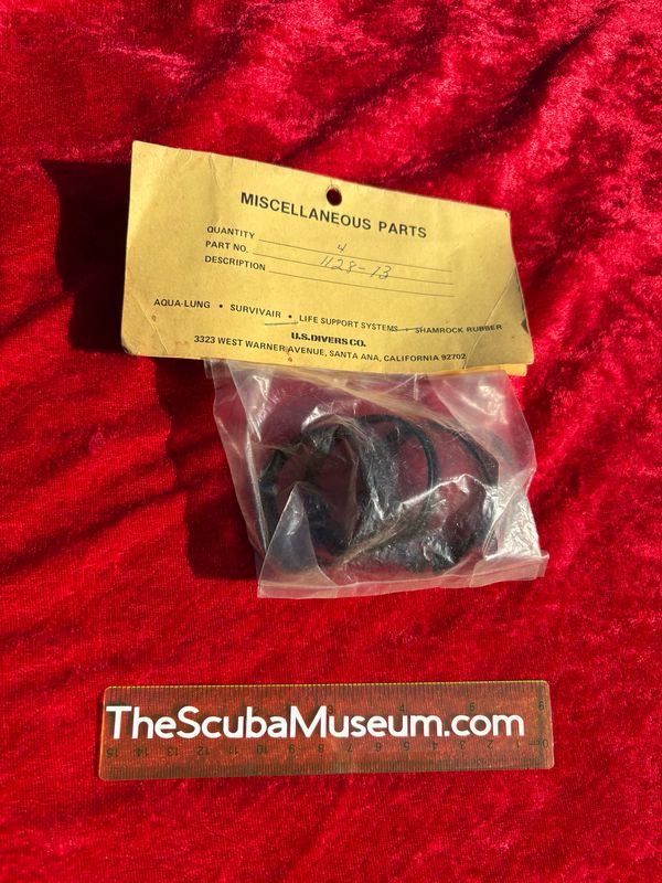 US Divers style hose clamps 1967 through 1974 4 total all 1.5 inch NOS