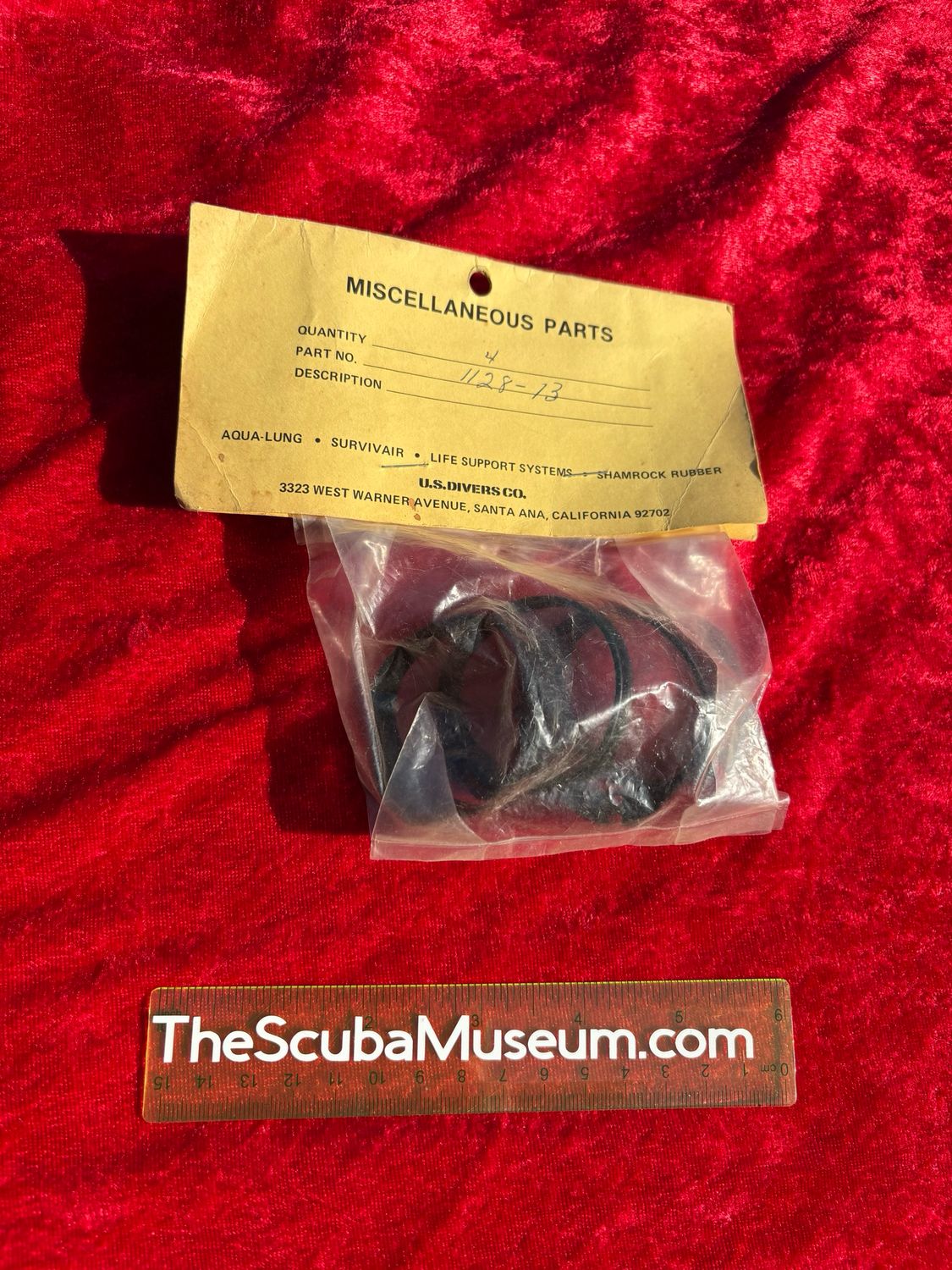 US Divers style hose clamps 1967 through 1974 4 total all 1.5 inch NOS