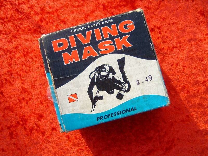 Caribbean Mask in the box Z100