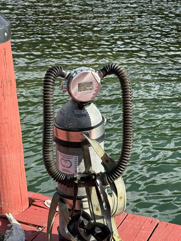 US Divers  Navy Type DA Approved 2 stage Aqua Lung