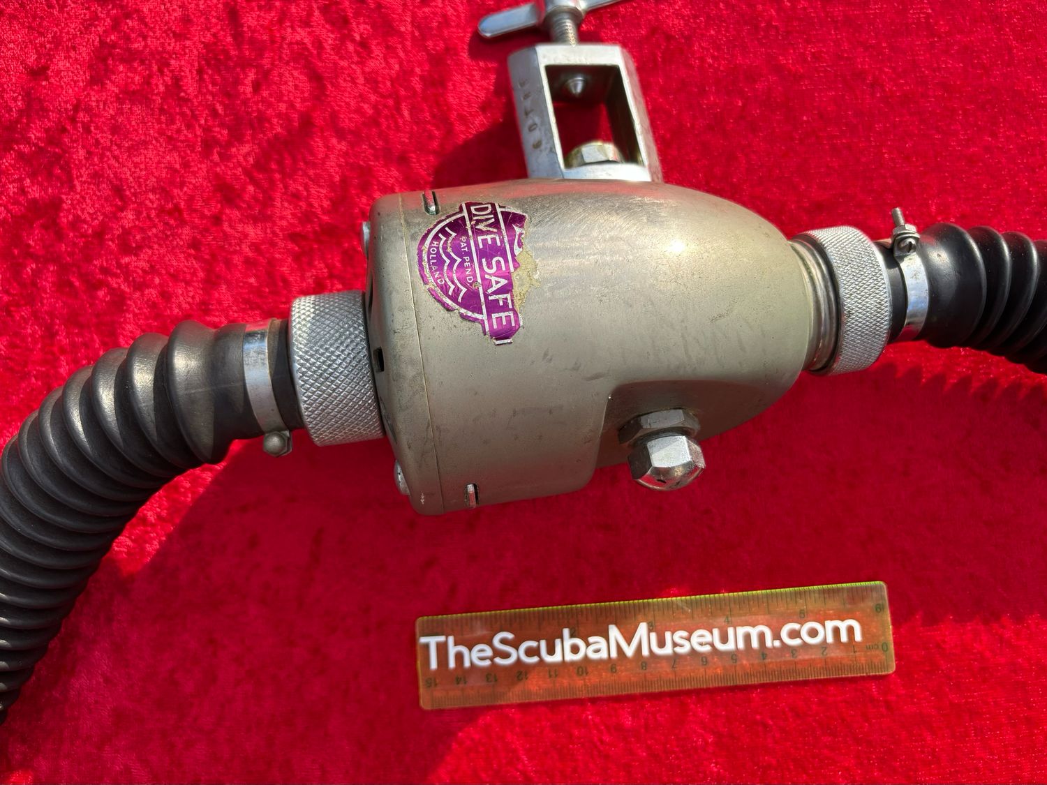 Loosco Dutch made Dive Safe regulator THE EGG