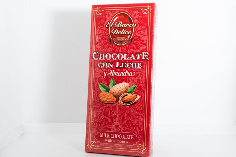 CHOCOLATE CON LECHE Y ALMENDRA BARCO DELICE