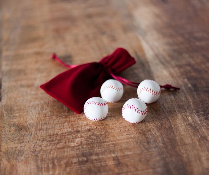 4 Balls for Cups and Balls