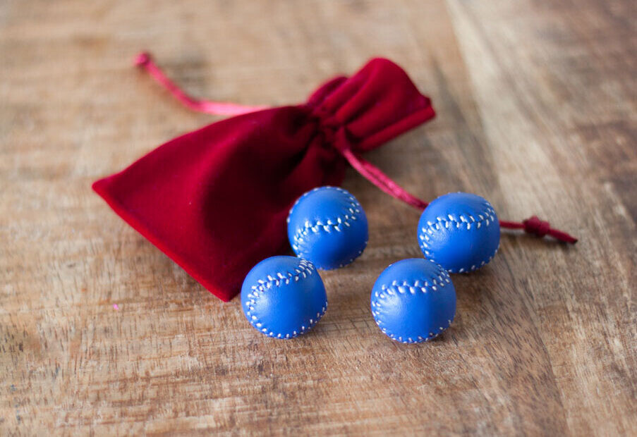 4 Balls for Cups and Balls