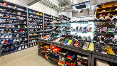 Sneaker / Shoe