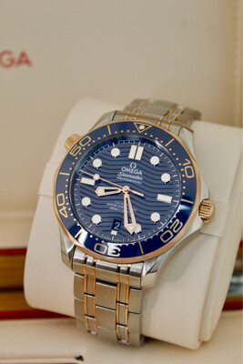 Omega Seamaster Diver 300m Master Chronometer in Rose Gold