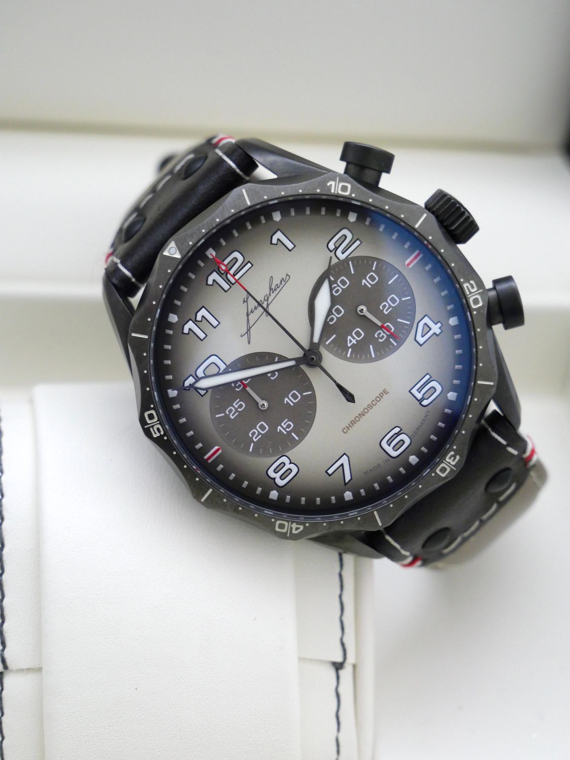 ​Junghans Meister Pilot