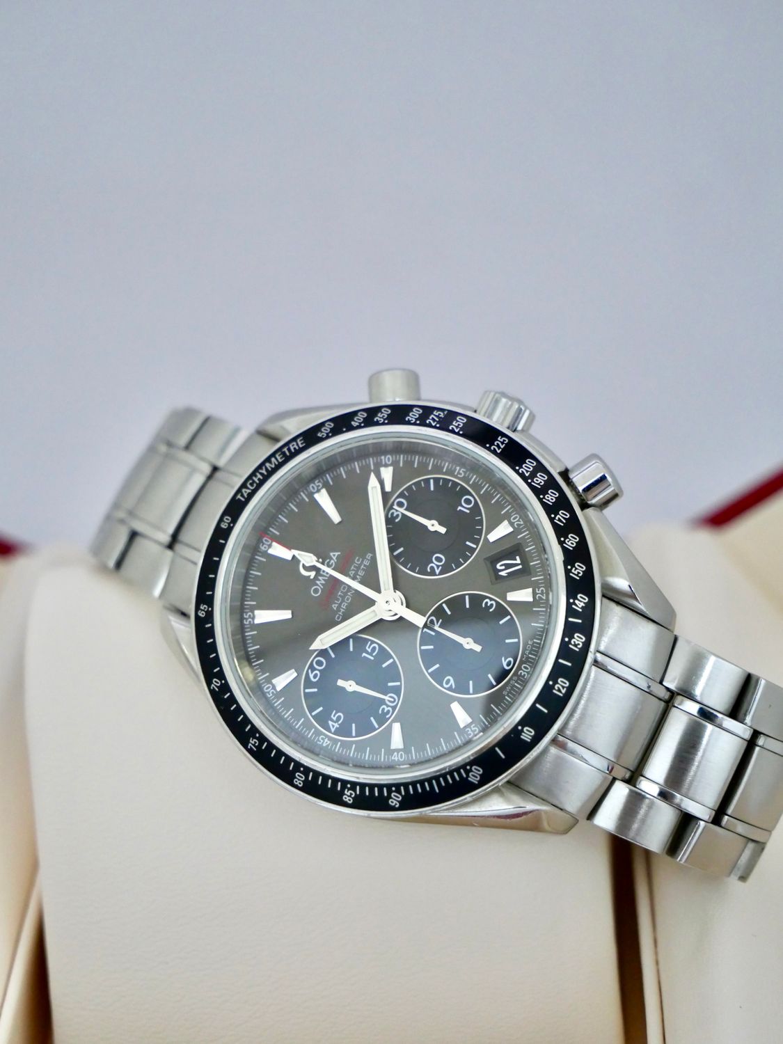 Omega Speedmaster Date