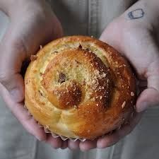 Coconut Cranberry Almonds Bun 椰香蔓越莓杏仁卷