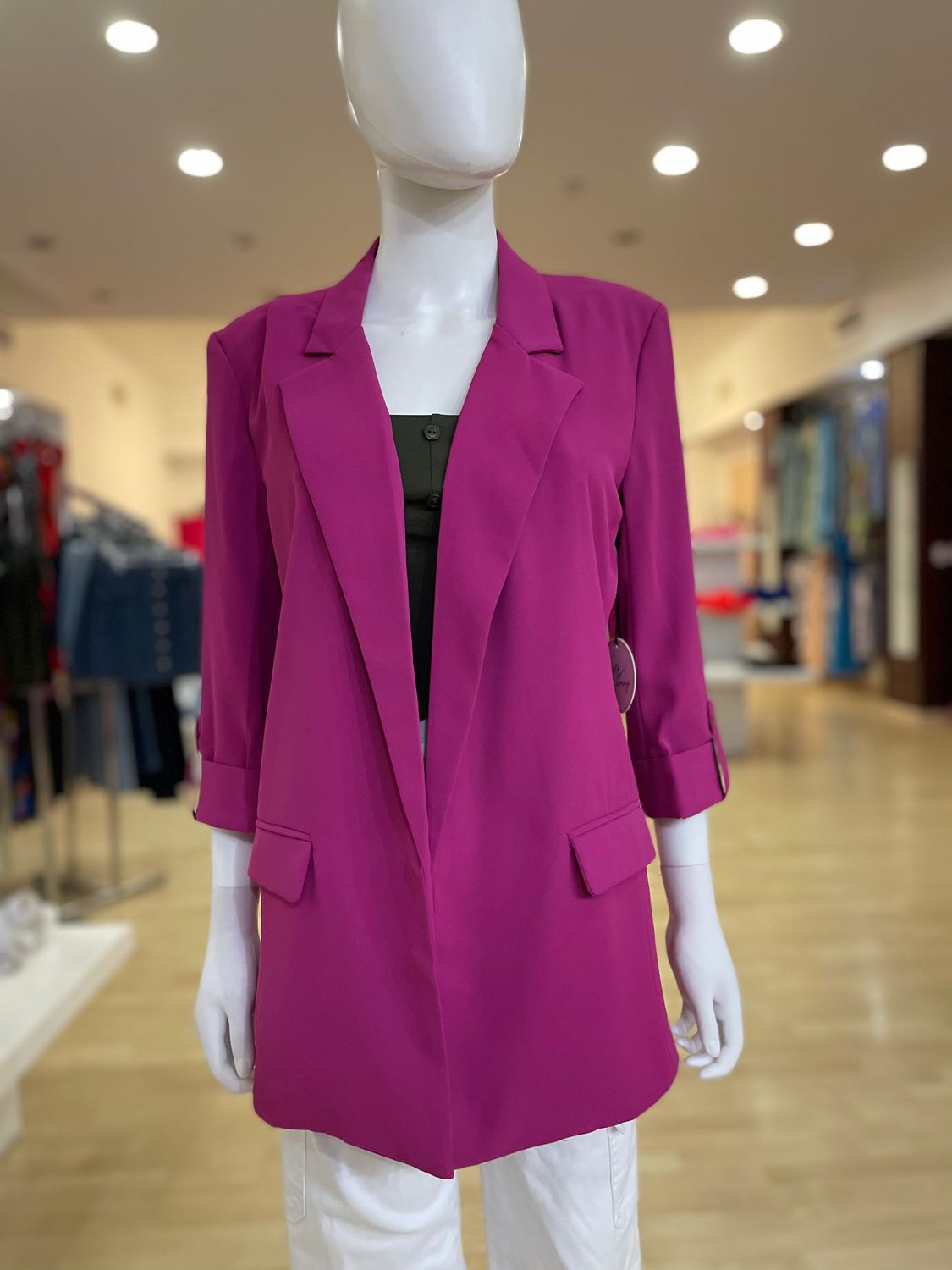 Blazer con boton orquidea