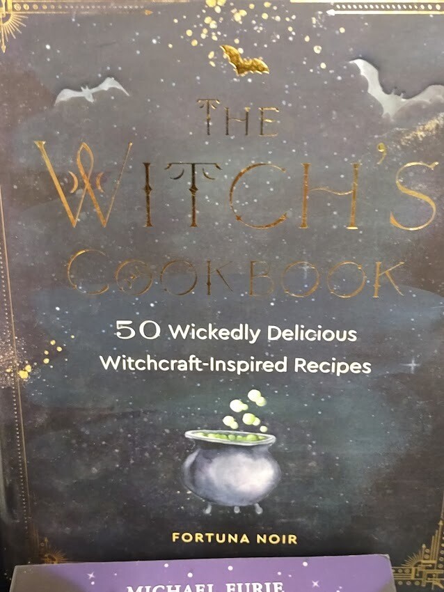 Witch&#39;s Cookbook/Fortuna Noir