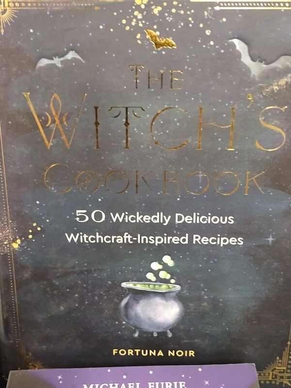 Witch&#39;s Cookbook/Fortuna Noir