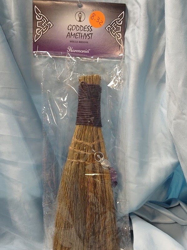 Wicca Broom Goddess w Amethyst