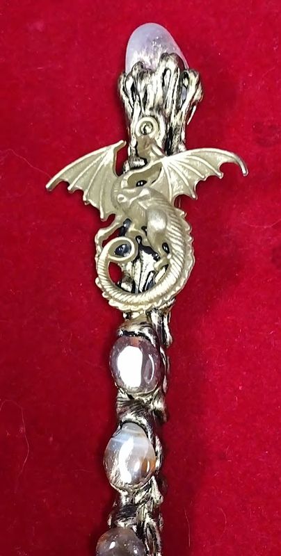 Magic Wand/Clear Quartz w/Dragon