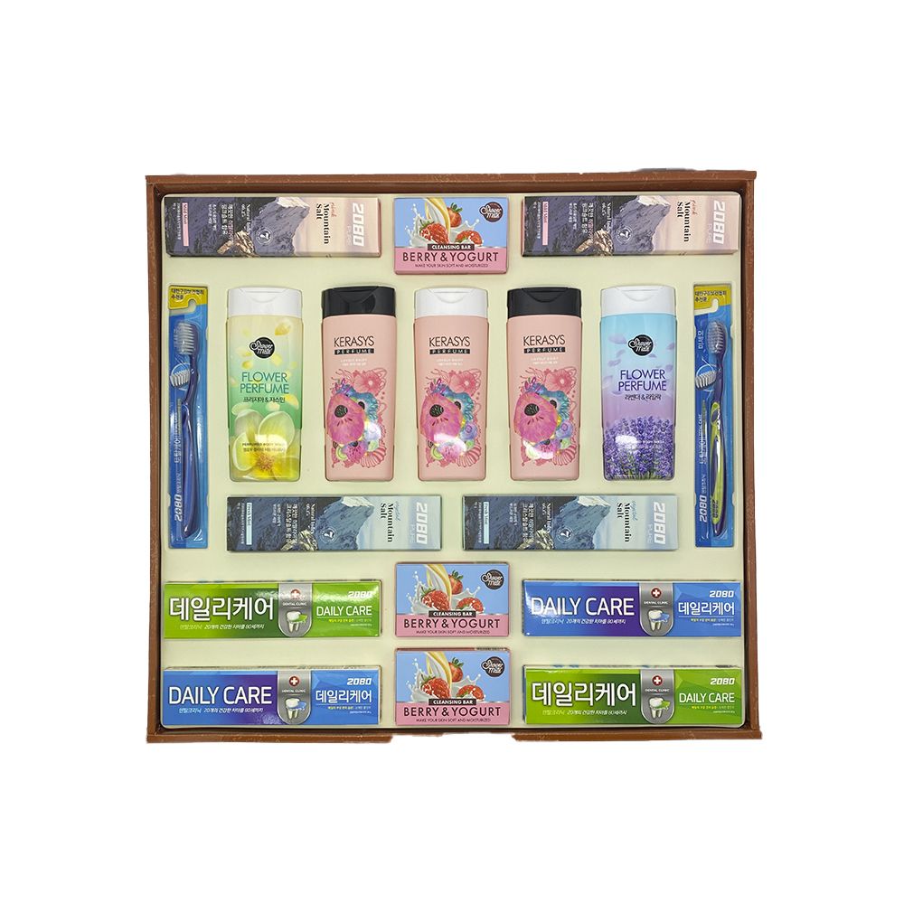 KERASYS SPECIAL GIFT SET HAPPY HOLIDAY FULL OF LOVE AND RESPECT #31 - 18 PCS