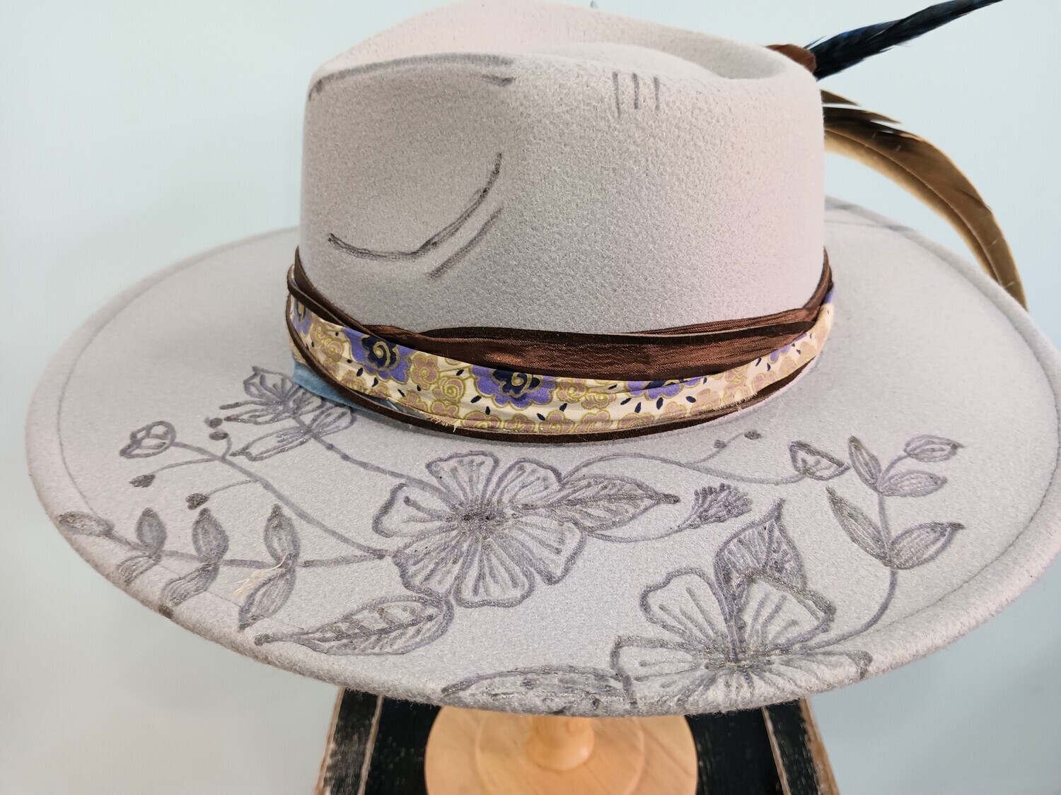 Rancher L.Blue/ Wi/ Wdbrn/ Custom Flowers
