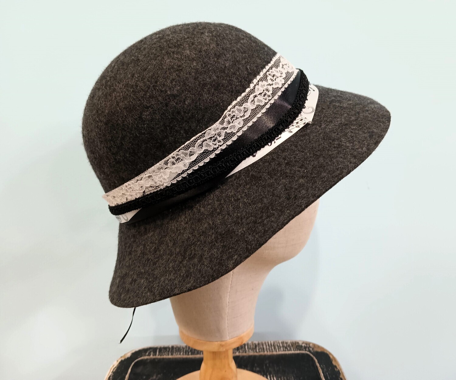 Caroline Cloche Grey