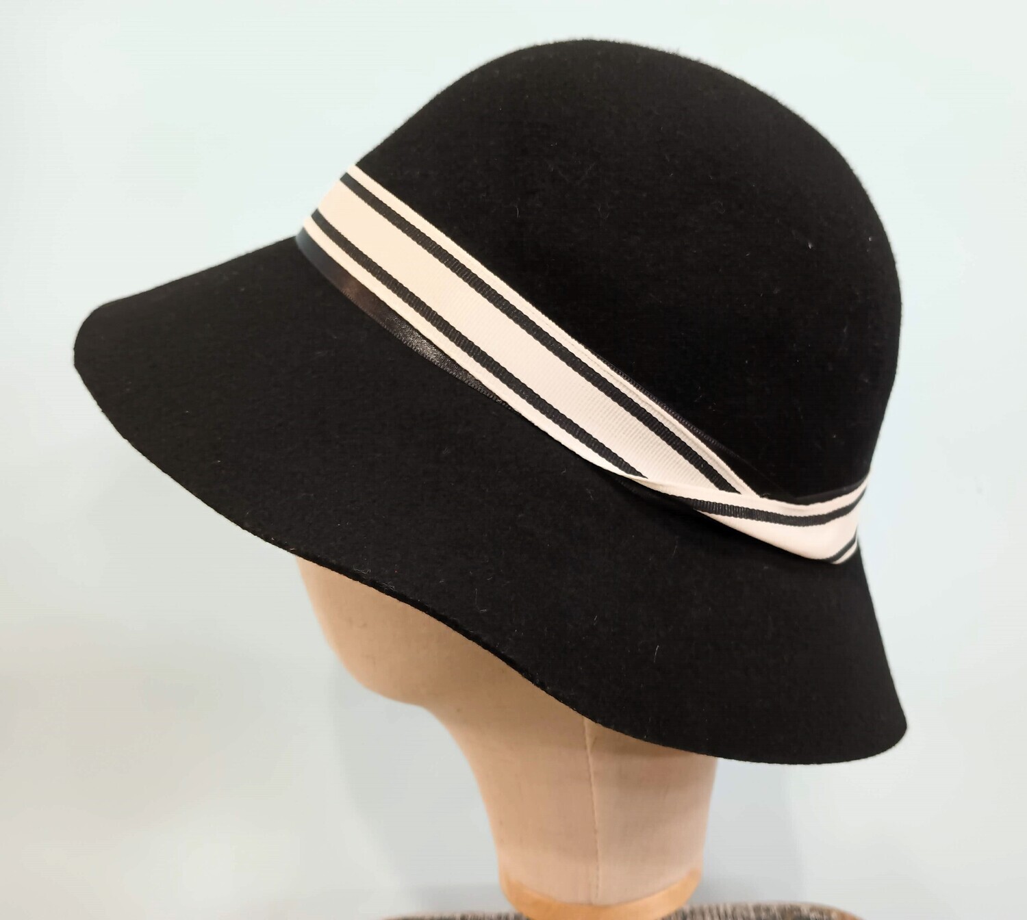 Caroline Cloche Black