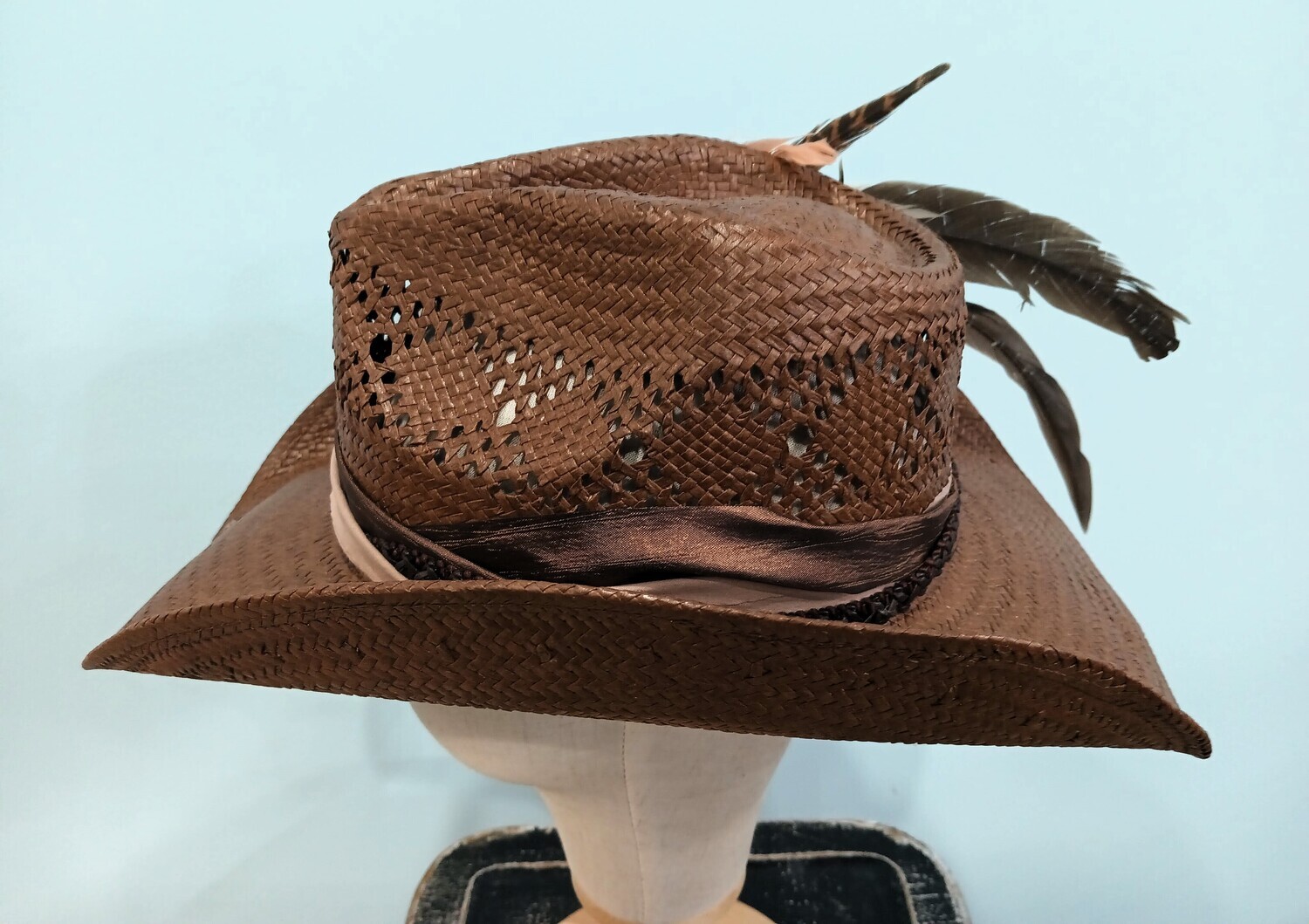 Straw Brown Fthr/ Band 1
