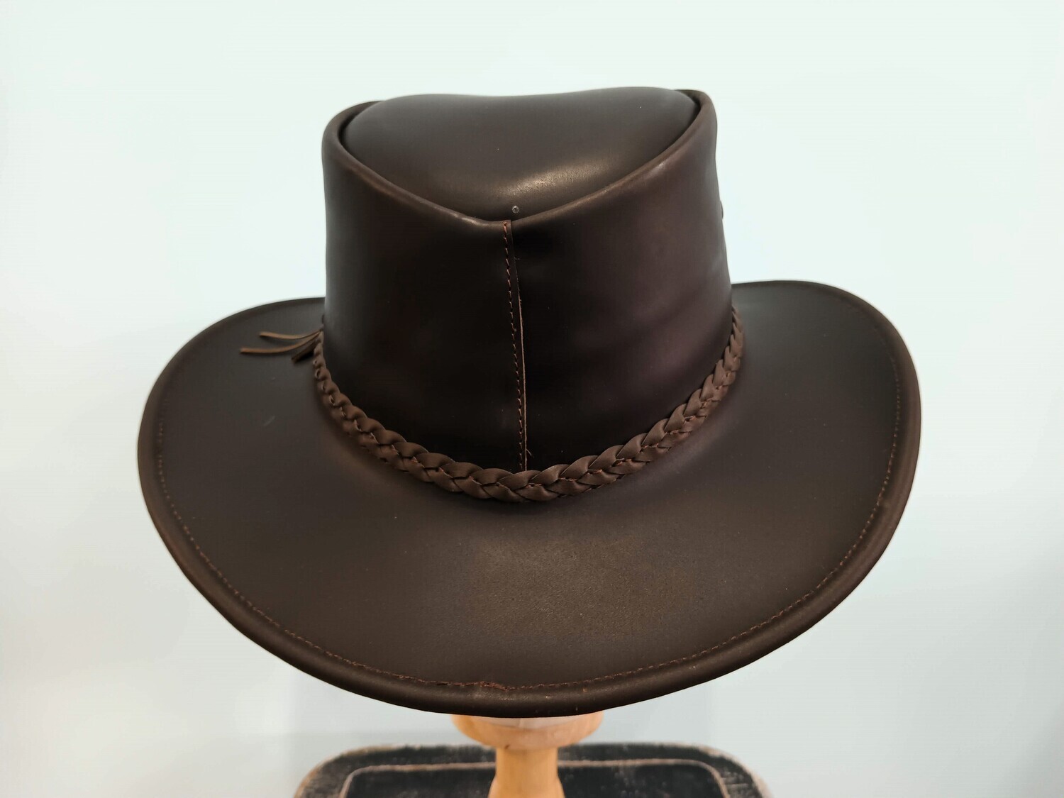 Outback AH Black Brown M
