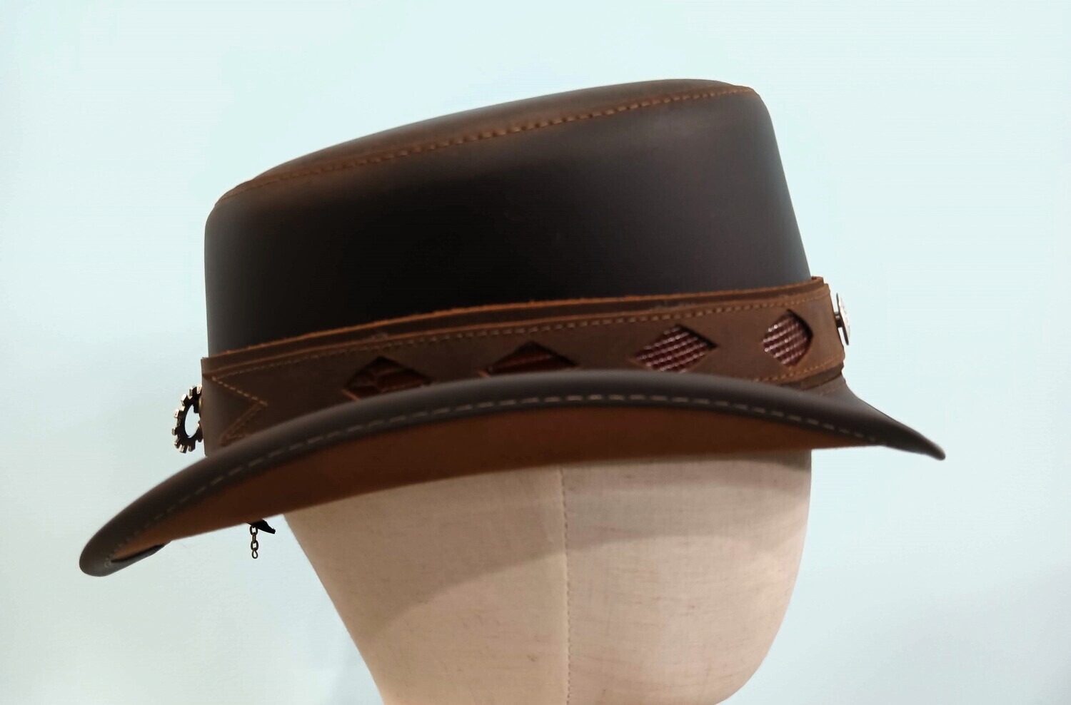 Bromley AH Steampnk Brown L
