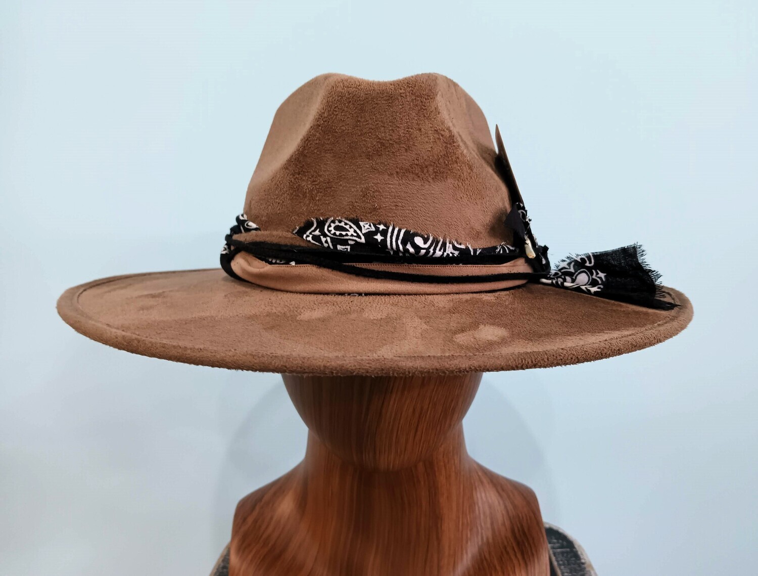Tash Taupe Rancher Fthr/ Band 1