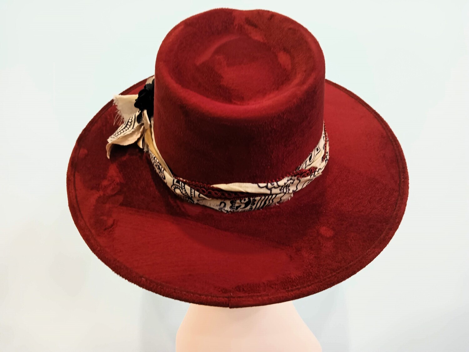 Tash Scarlet Rancher Fthr/ Band 1