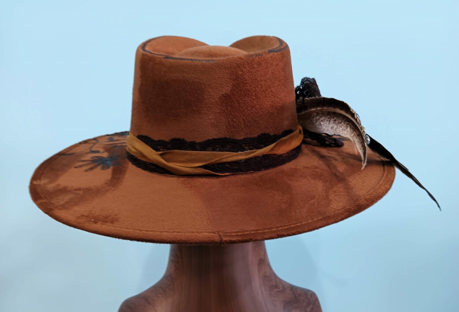 Tash Camel Rancher Wdbrn/ Fthr/ Band 1