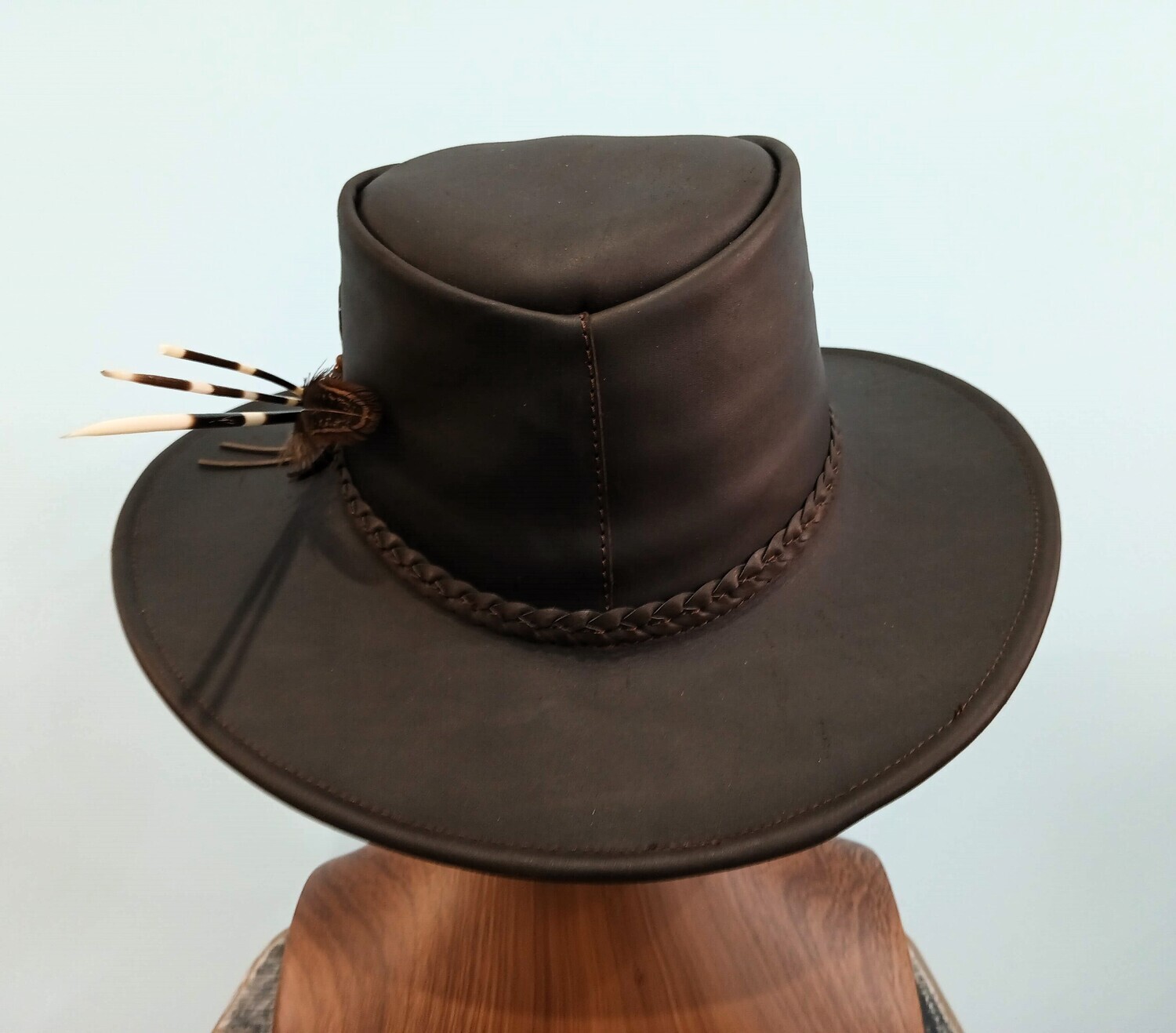 Outback AH Black Brown Custom 1 L
